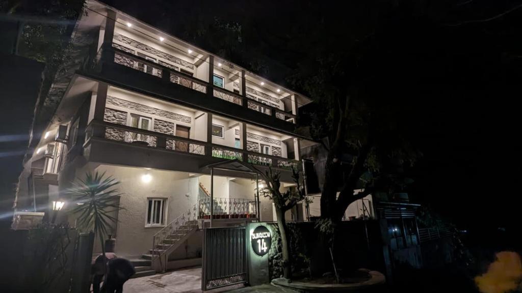 Bunglow 14, Rooms With Balcony Маунт Абу Екстериор снимка