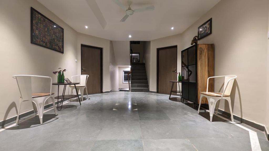 Bunglow 14, Rooms With Balcony Маунт Абу Екстериор снимка