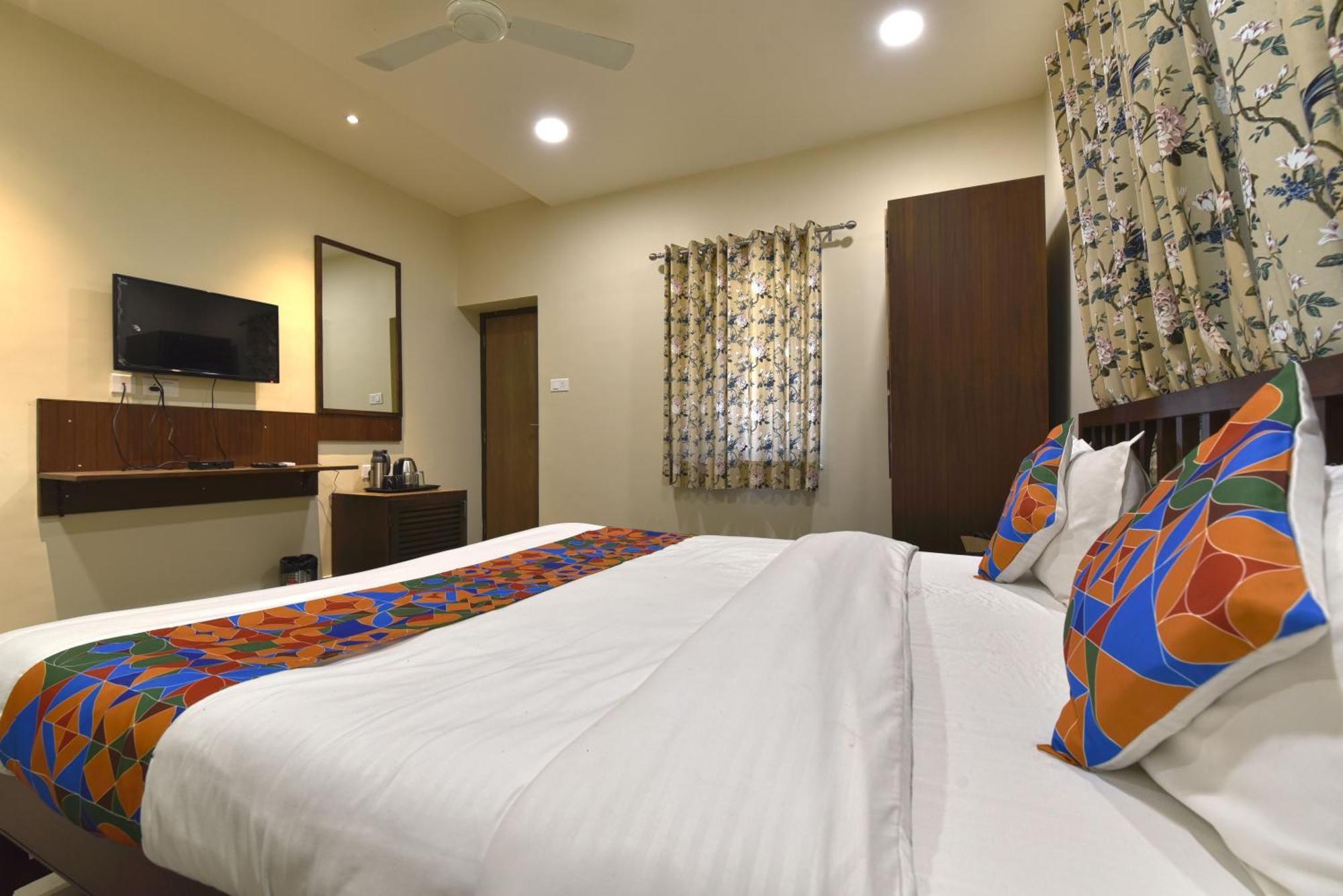 Bunglow 14, Rooms With Balcony Маунт Абу Екстериор снимка